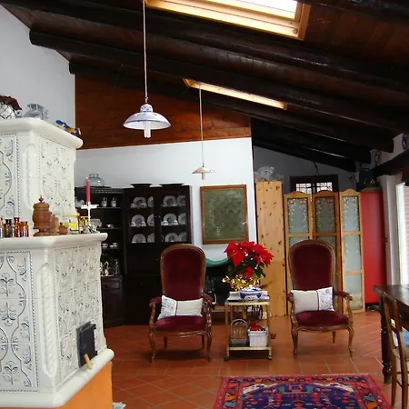 Bed and Breakfast Cascina Nel Bosco 3*