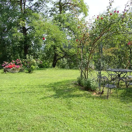 Bed and Breakfast Cascina Nel Bosco 3*